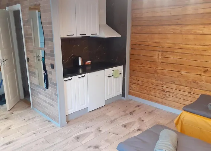 Raegavere Tee 16 Апартаменты Раквере