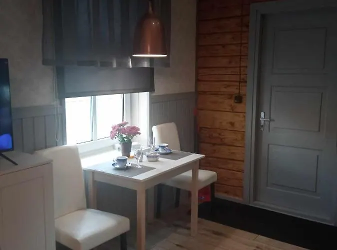 Raegavere Tee 16 アパート *